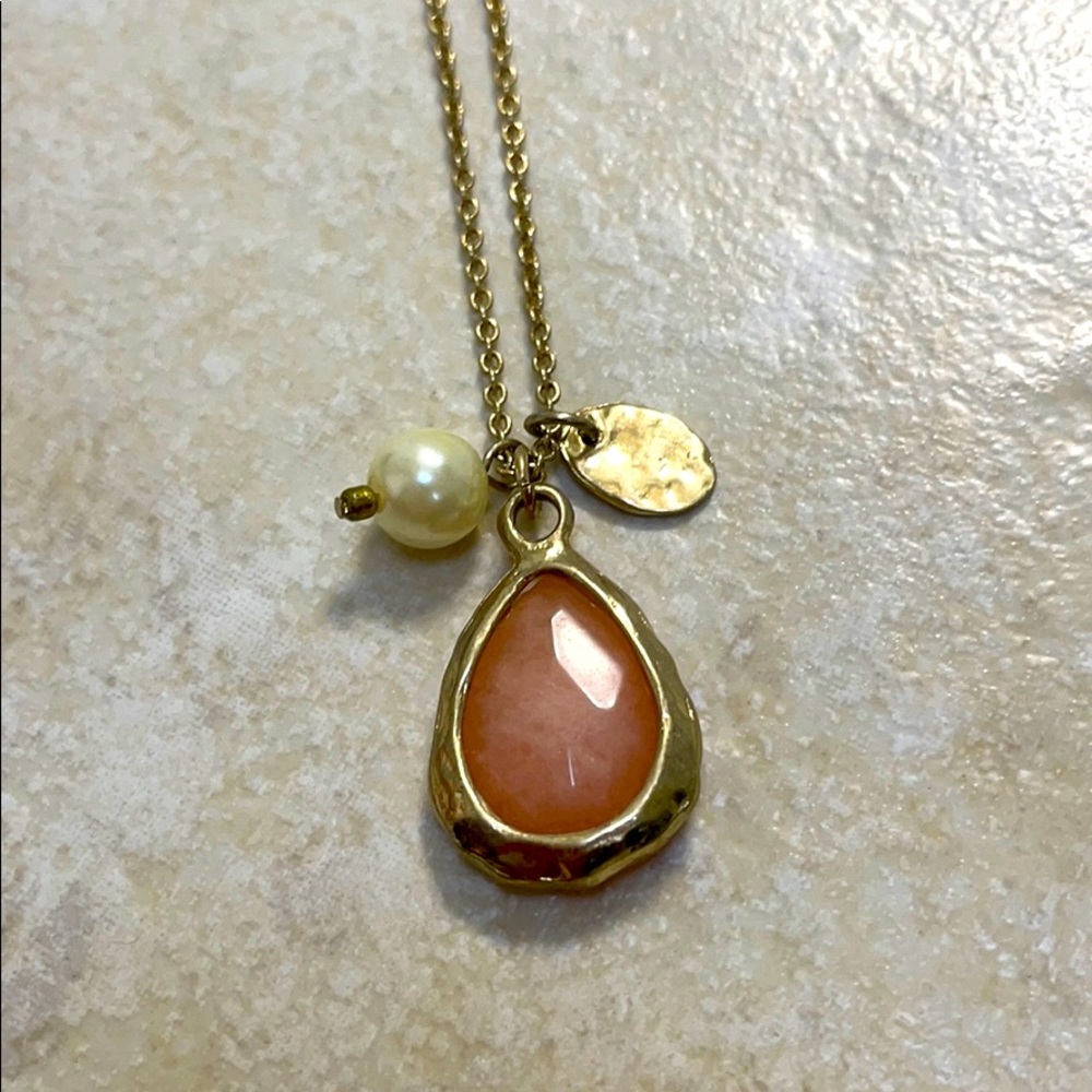 Pink and pearl drop necklace